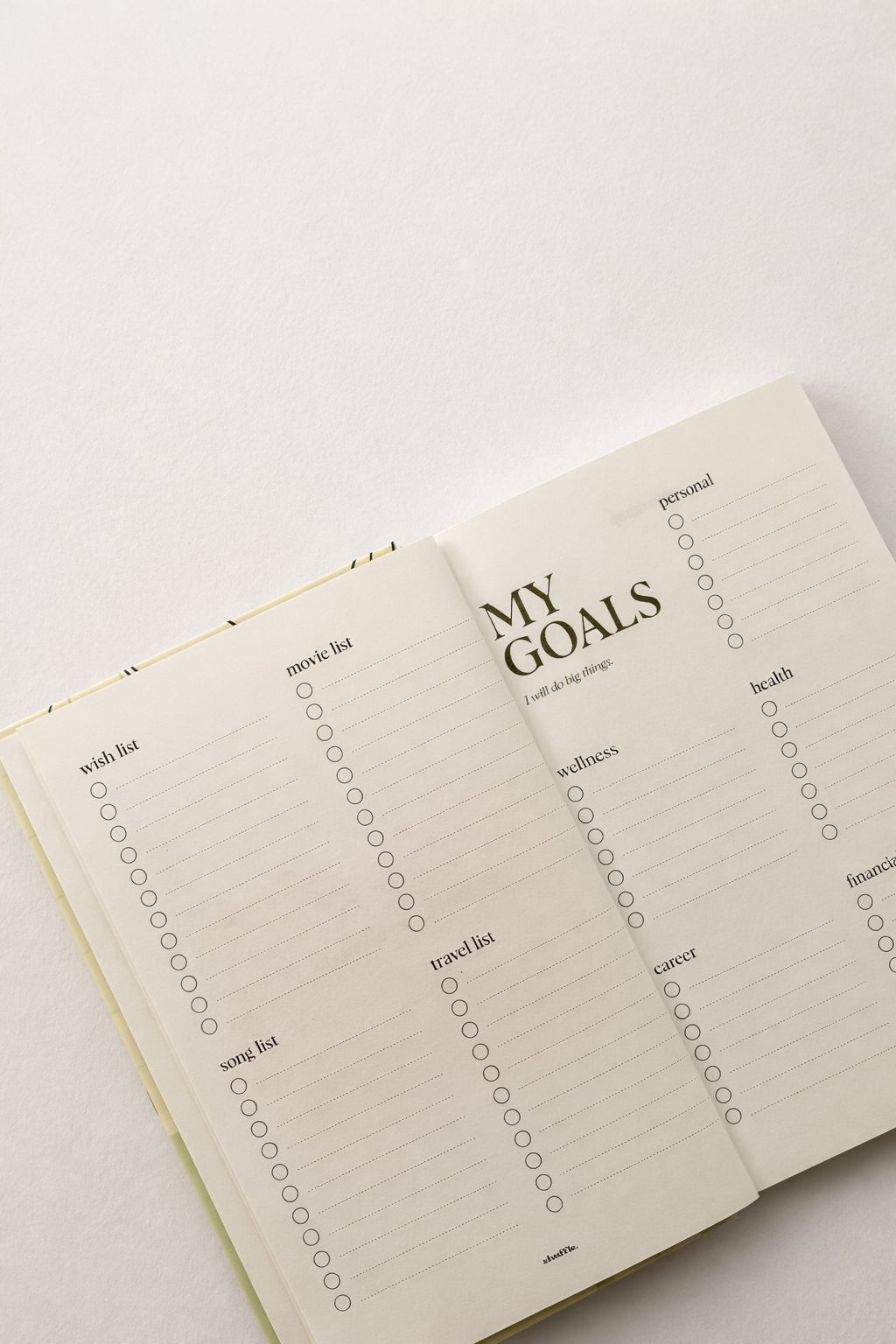 'Just Chillin' undated planner